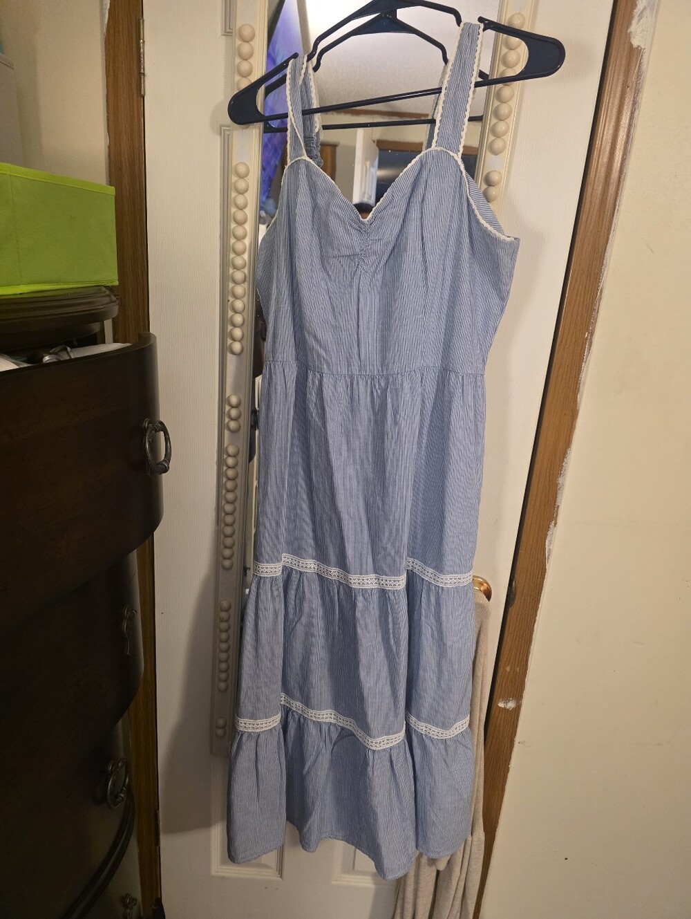 Celebrity Pink Size Medium